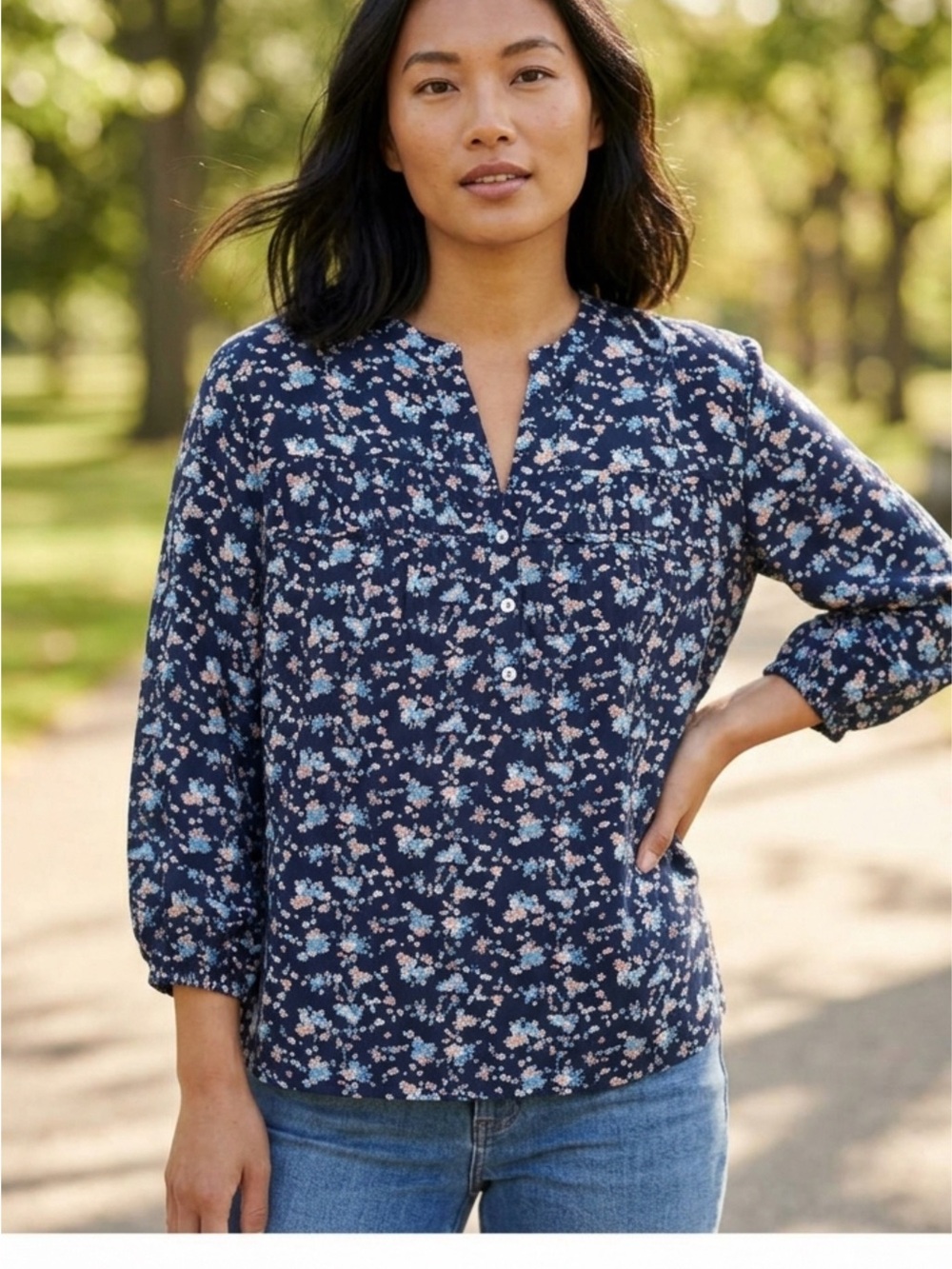 Caslon Women Blue Popover Top Sz L Floral Elastic Wrist Peasant 1/4 Button Front